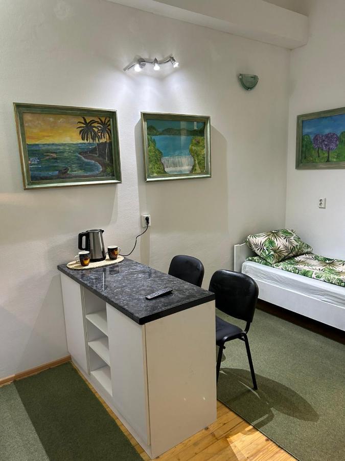 Guesthouse Hurma Rooms ซาราเยโว ภายนอก รูปภาพ